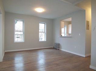 666 Saint Johns Pl APT 3R, Brooklyn, NY 11216