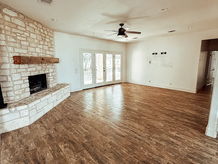 415 County Road 284 — Photo 10