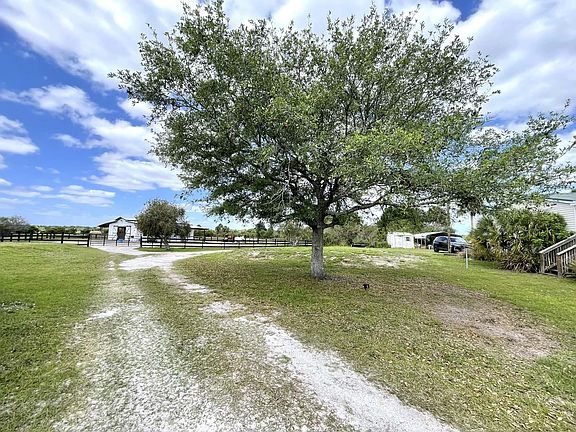 3rd image of 8121 NW 58th Lane