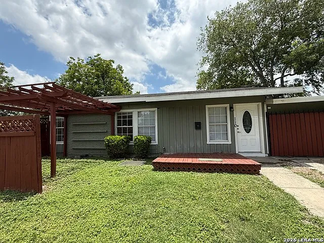 110 Greenhill Pass — Photo 1