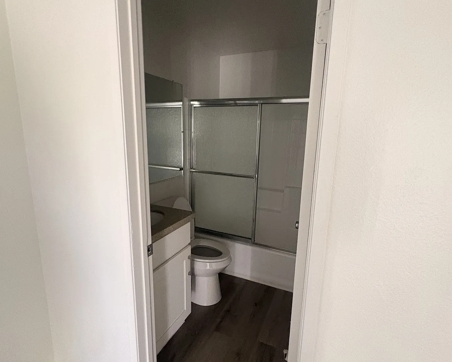 2 bed, 840 sqft, $2,600 — Photo 2