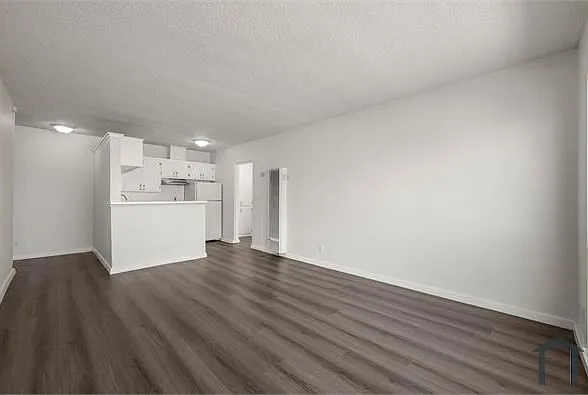 Studio, 450 sqft, $2,041 — Photo 4