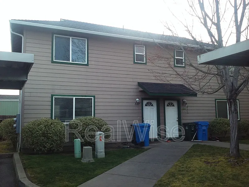 327 Pardee Ln