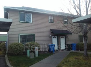 327 Pardee Ln, Grants Pass, OR 97527