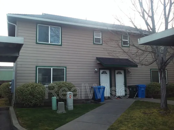 327 Pardee Ln, Grants Pass, OR 97527