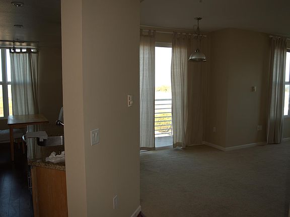 5th image of 401 Crescent Ct APT 4409