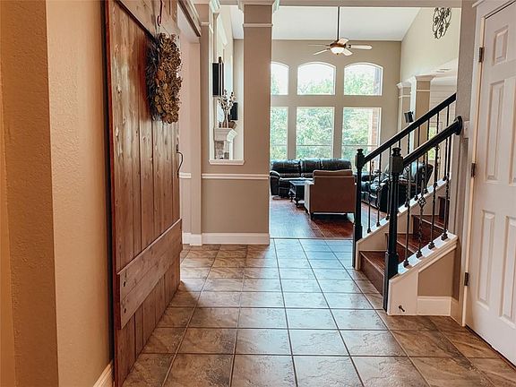 5th image of 313 Palo Alto Way