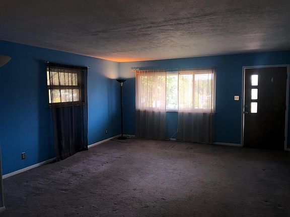 5th image of 3243 Blueacres Dr