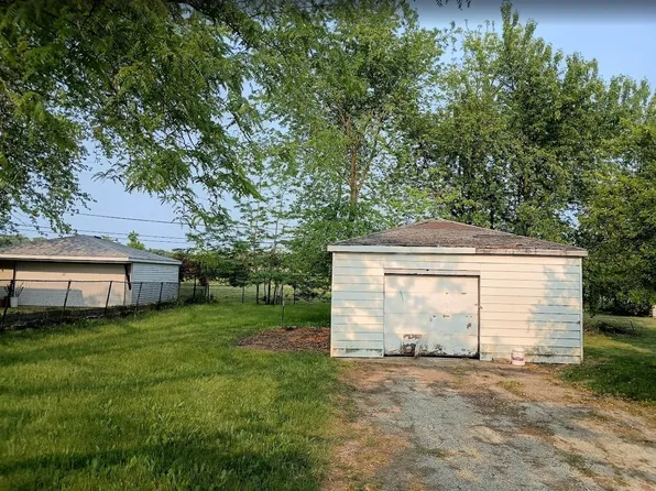 1103 Lotus Dr, Round Lake Beach, IL 60073