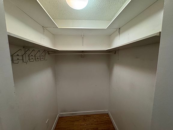 4th image of 921 Thurlow St
