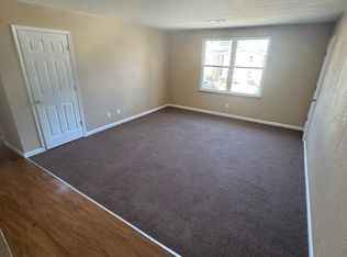 Castlewood Apartments - 8, Pekin, IL 61554