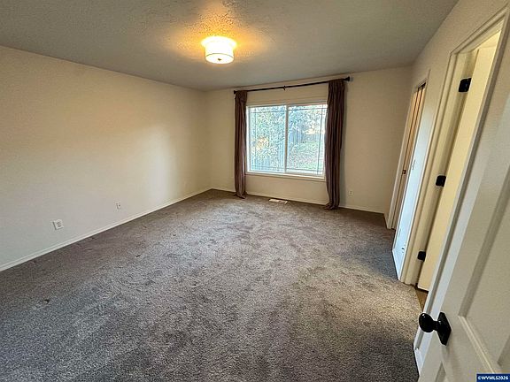 4th image of 5370 Landon St SE