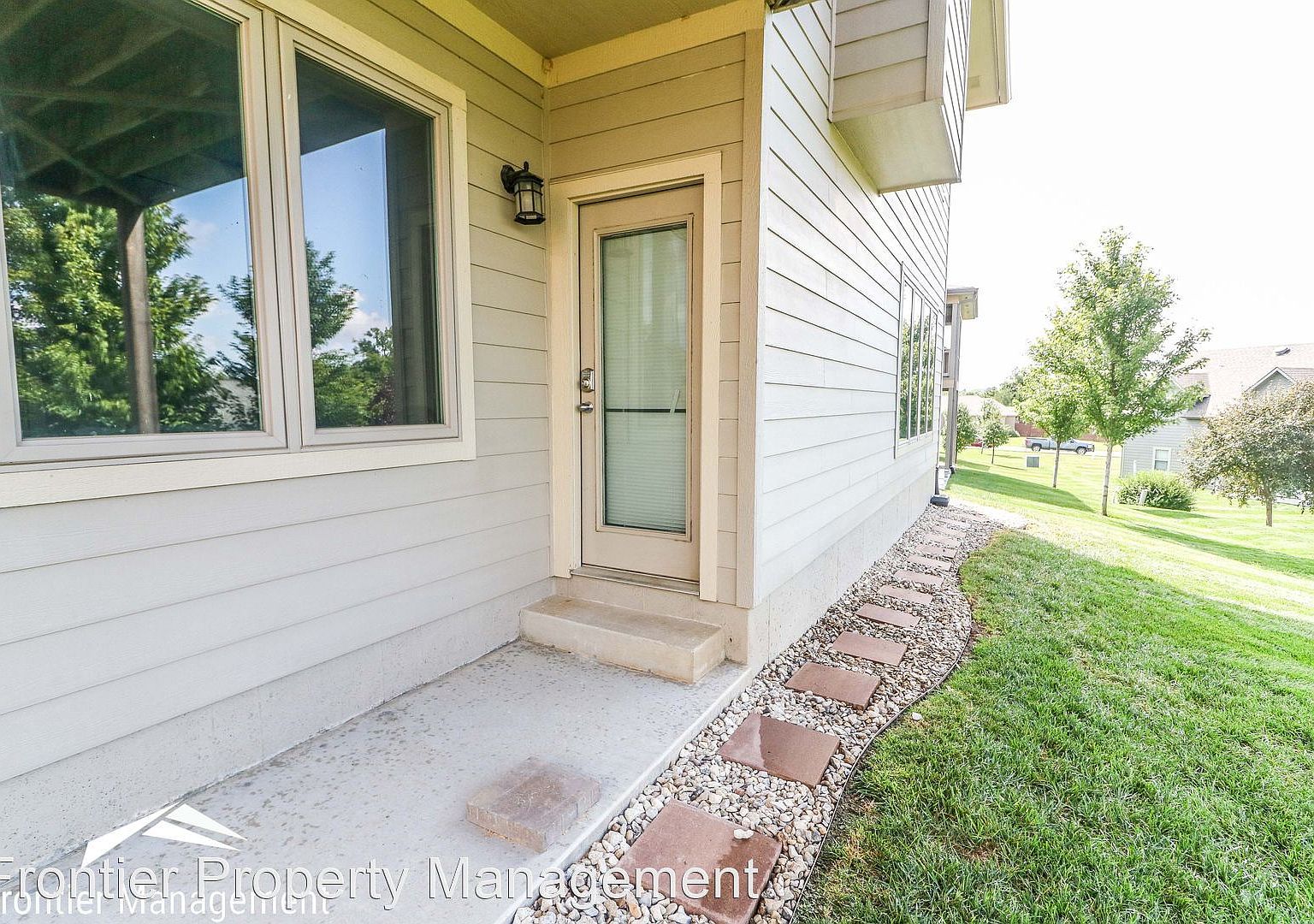 2125 Little Kitten Ave, Manhattan, KS 66503 Zillow