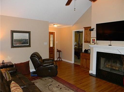 1st image of 2631 Broadwater Dr