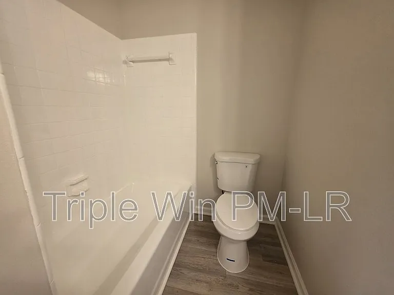 12320 Shawnee Forest Dr — Photo 19