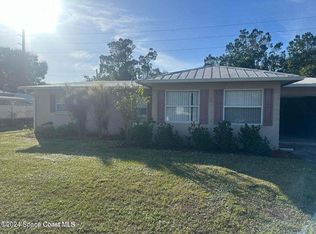 9852 Honeysuckle Dr #B, Sebastian, FL 32976