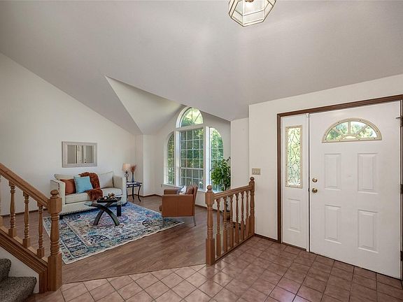 3rd image of 2206 38th Ave SE