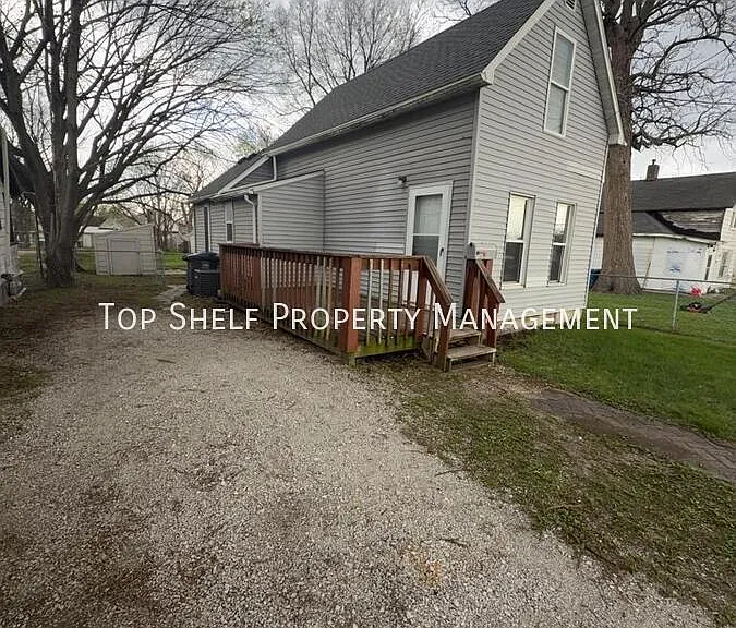 1713 Lyon St — Photo 2