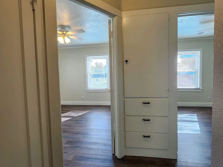 1002 Overland Ct — Photo 35