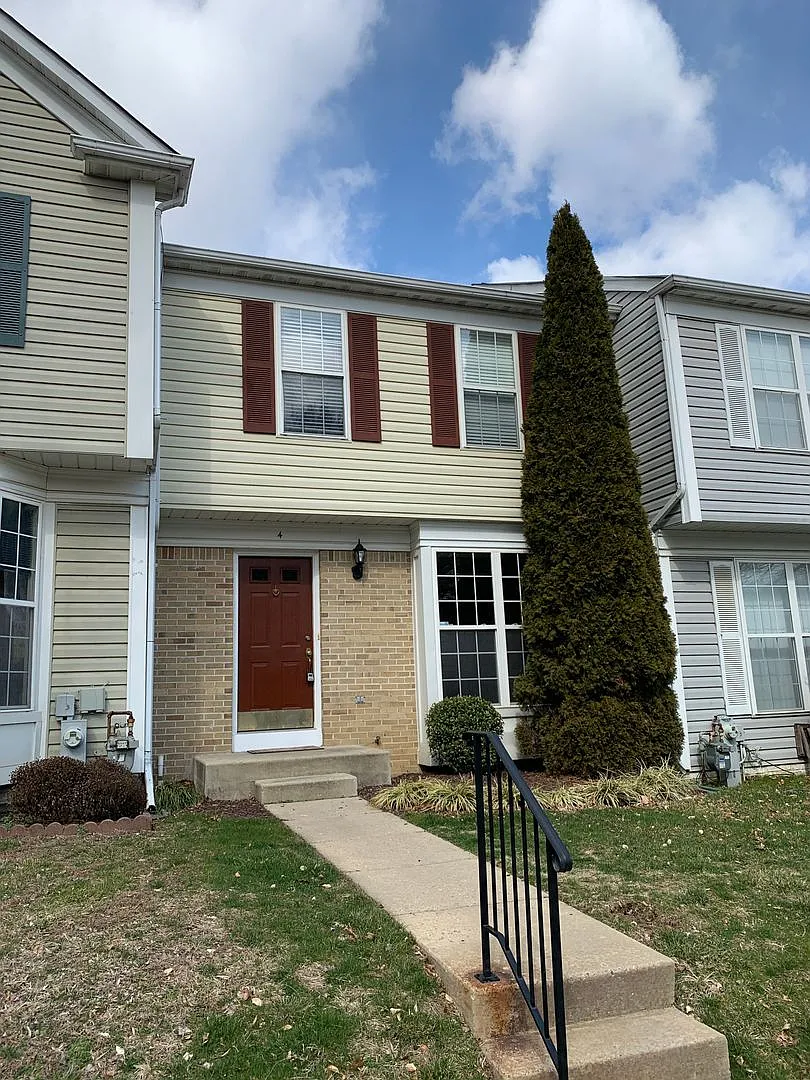 Beautiful 3bd 2.5bth Townhouse In Sought After Reisterstown! — Photo 2