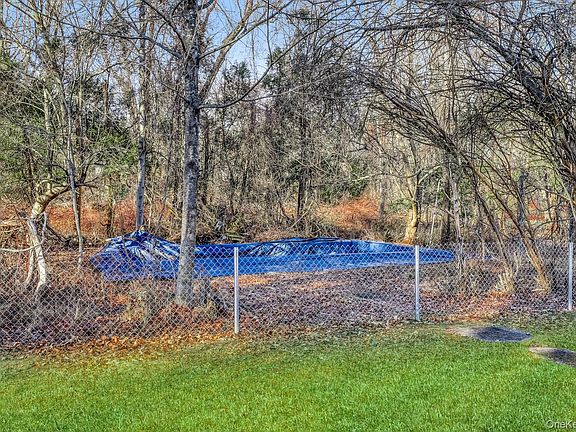 4th image of 3 Camp Hill Road