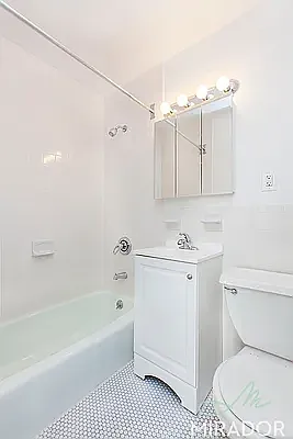 Rented by Mirador Real Estate | media 9