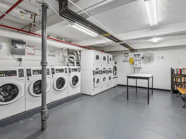 45 Kew Garden Road image 14 of 18