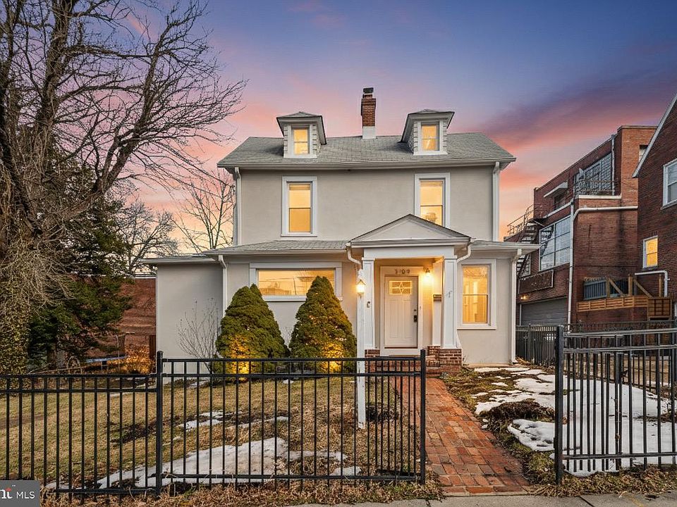 1st image of 3109 20th St NE