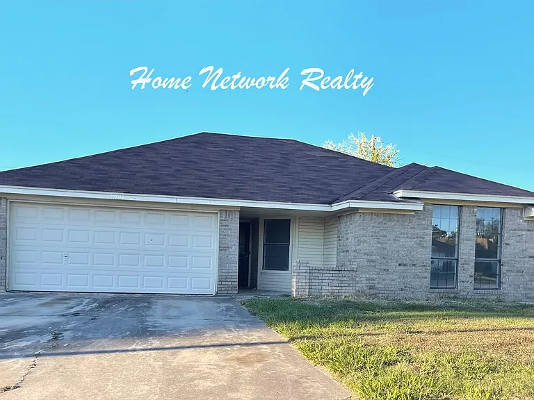 2301 Timberline Dr — Photo 1