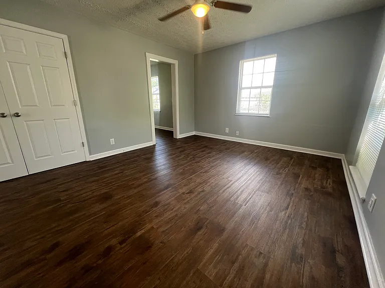 1731 Sonne Ave — Photo 9