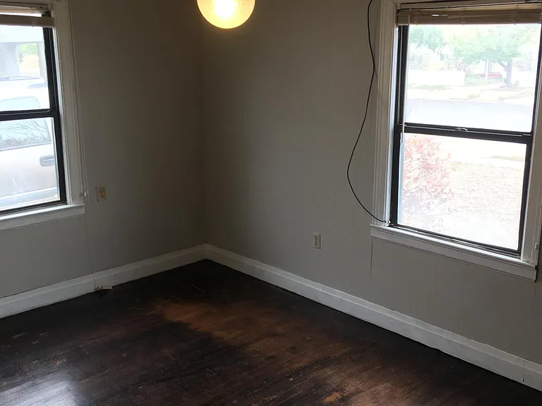 1310 W Kentucky Ave — Photo 16
