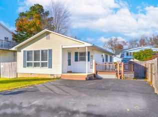 1208 Oak Ave, Shady Side, MD 20764