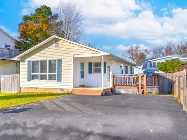 1208 Oak Ave, Shady Side, MD 20764