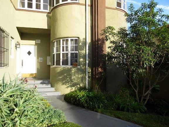 5th image of 1716 N Serrano Ave