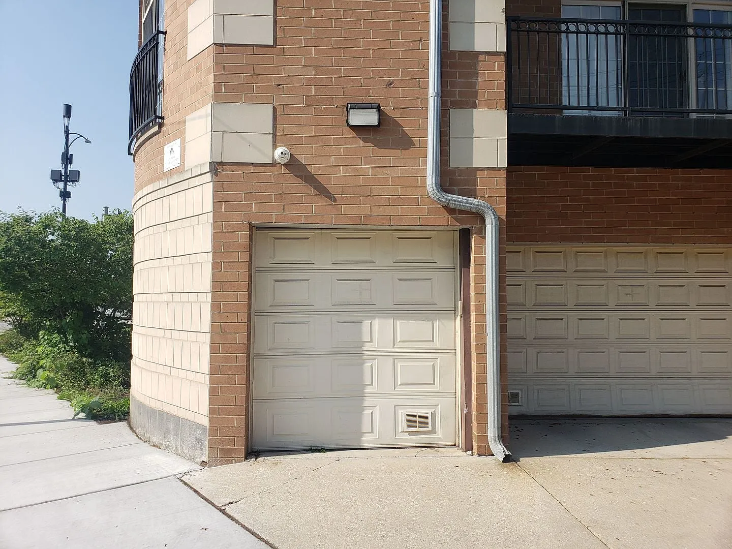 3 bed, 1441 sqft, $3,600 — Photo 2