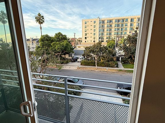 2nd image of 3680 Keystone Ave Unit 8