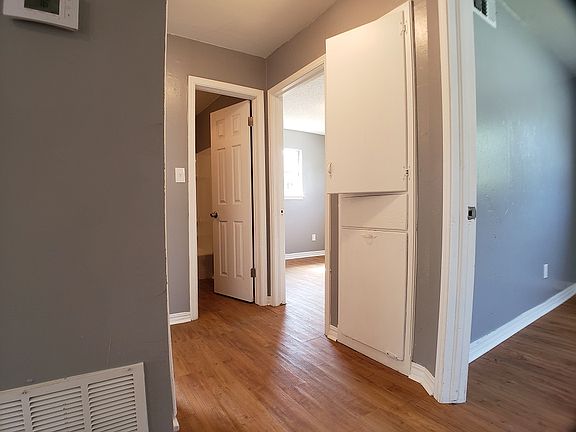 3rd image of 6108 SE 6th St