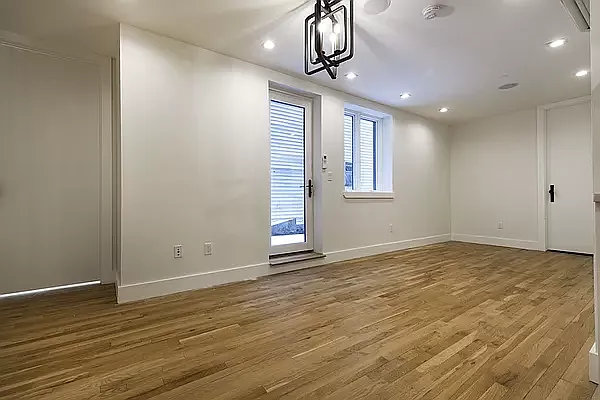 773 Lexington Avenue — Photo 2