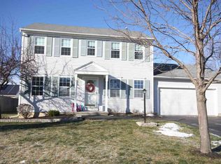 3 Noel Ct, Rensselaer, NY 12144