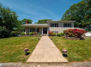 226 Hilton Rd, Warwick, RI 02889