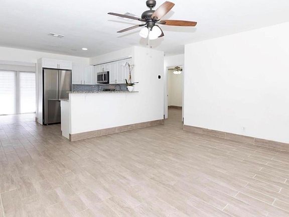 5th image of 1398 SW 47th Ter