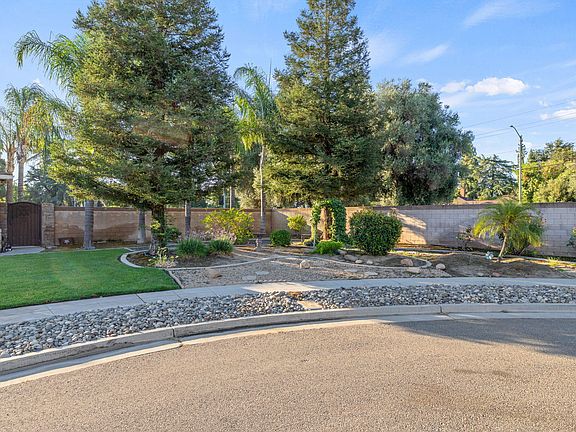 5th image of 1387 S Karen Avenue