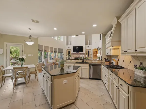 3002 Spring Hill Ln, Highland Village, TX 75077