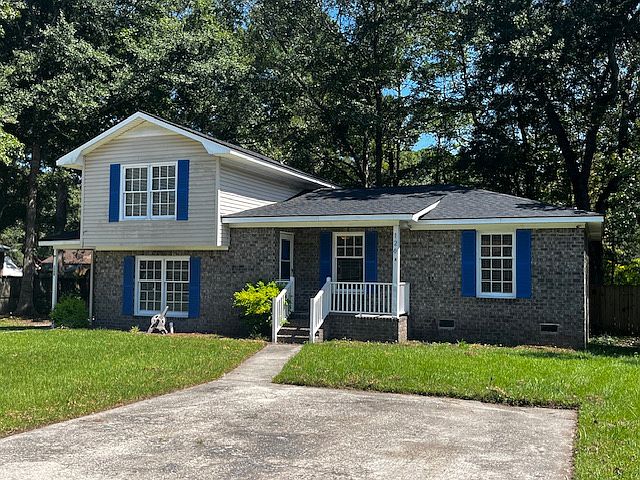 1st image of 126 Roberta Dr #A