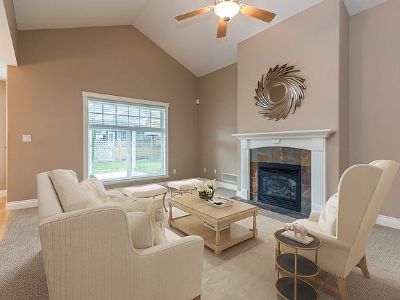 4th image of 45752 Stevenson Rd #25