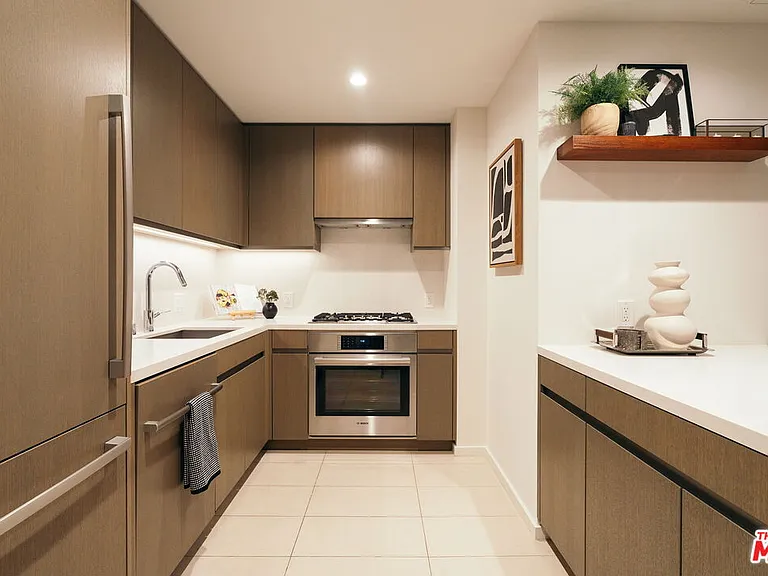 889 Francisco St #1801 — Photo 18