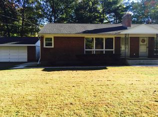 8 Flint Dr, Delmar, NY 12054