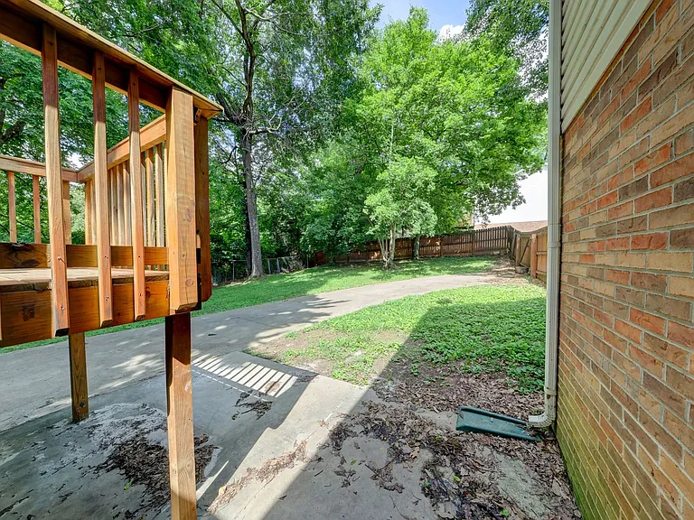 3253 N Senseney Cir — Photo 27