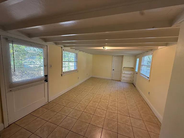 1533 Parkwood St #3 — Photo 3