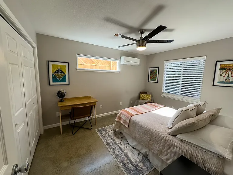 3812 Midvale Ave — Photo 18